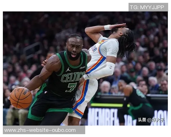 雷霆与凯尔特人激战正酣球迷期待精彩对决与历史交锋